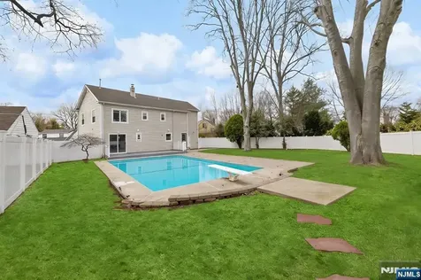 65 Clinton Park Drive Bergenfield NJ 07621