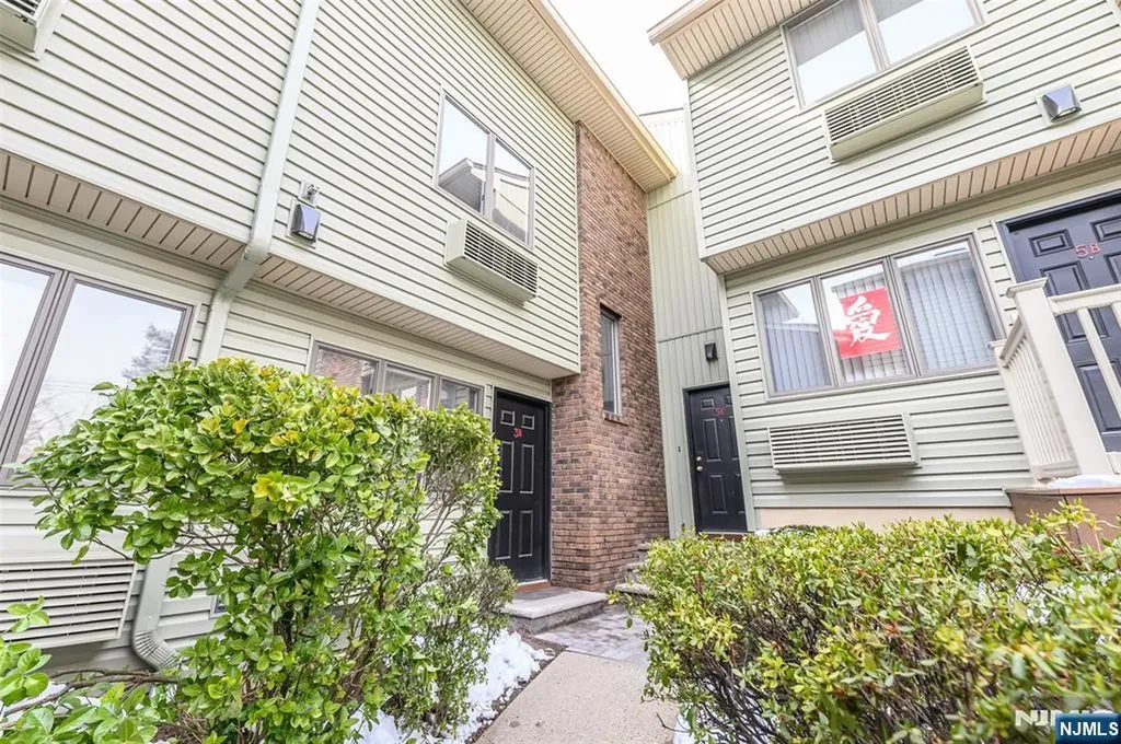 1-15 Coles Avenue Hackensack NJ 07601