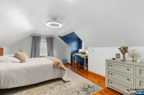 61 Highland Avenue Bergenfield NJ 07621