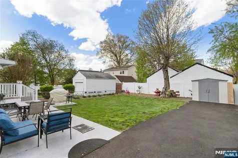 61 Highland Avenue Bergenfield NJ 07621