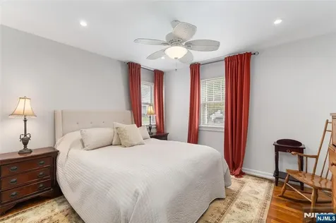 61 Highland Avenue Bergenfield NJ 07621