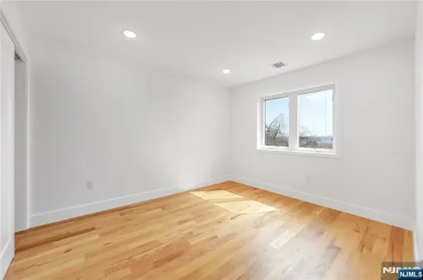 270 Lafayette Avenue Lyndhurst NJ 07071