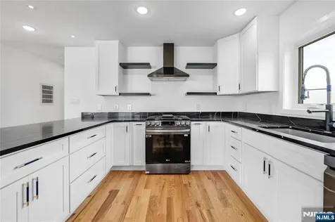270 Lafayette Avenue Lyndhurst NJ 07071