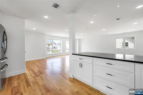 270 Lafayette Avenue Lyndhurst NJ 07071
