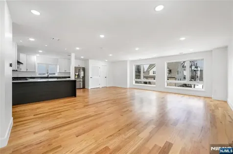 270 Lafayette Avenue Lyndhurst NJ 07071