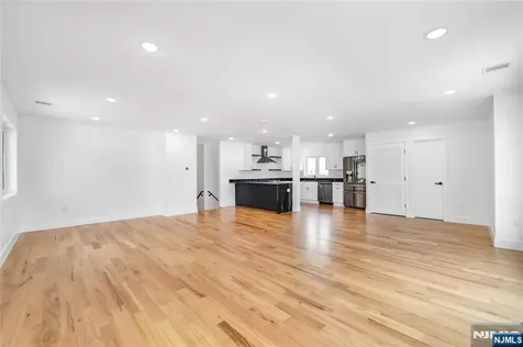 270 Lafayette Avenue Lyndhurst NJ 07071