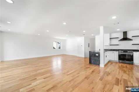 270 Lafayette Avenue Lyndhurst NJ 07071