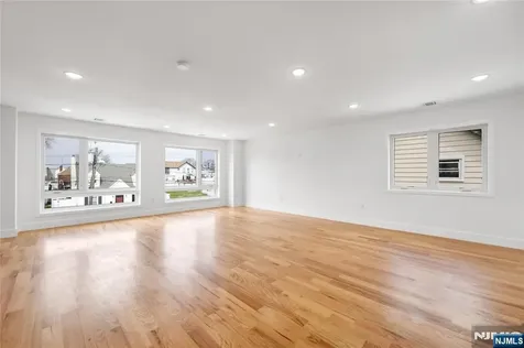 270 Lafayette Avenue Lyndhurst NJ 07071