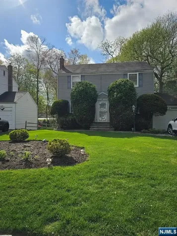 27 Longacre Drive Livingston NJ 07039