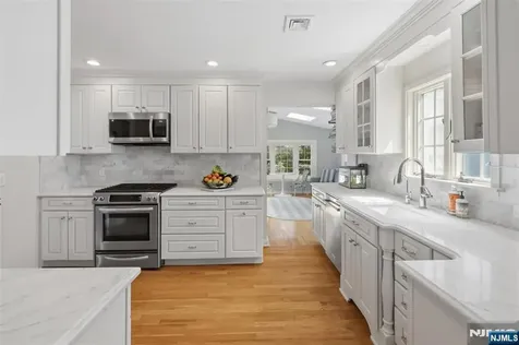 37 Oak Street Tenafly NJ 07670