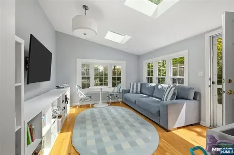 37 Oak Street Tenafly NJ 07670