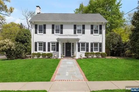 37 Oak Street Tenafly NJ 07670