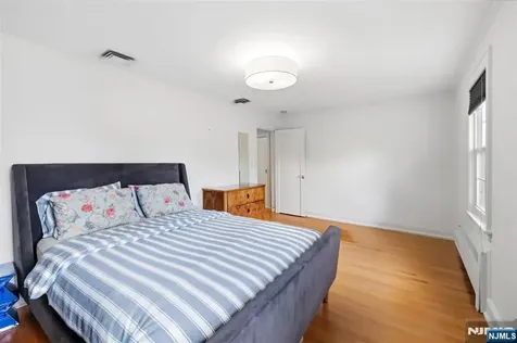 37 Oak Street Tenafly NJ 07670