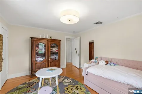 37 Oak Street Tenafly NJ 07670