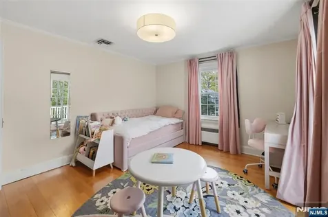 37 Oak Street Tenafly NJ 07670