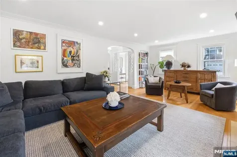 37 Oak Street Tenafly NJ 07670