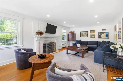 37 Oak Street Tenafly NJ 07670