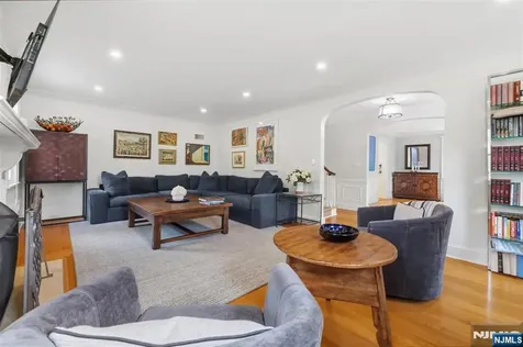 37 Oak Street Tenafly NJ 07670