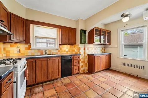 122 Holland Road South Orange Village NJ 07079