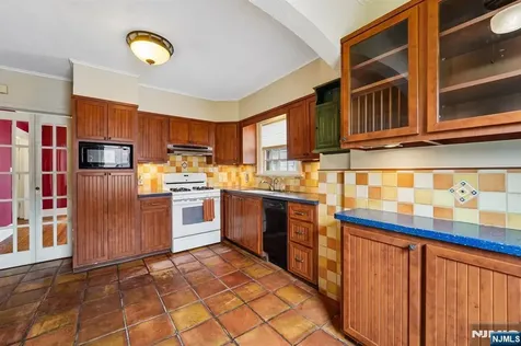122 Holland Road South Orange Village NJ 07079