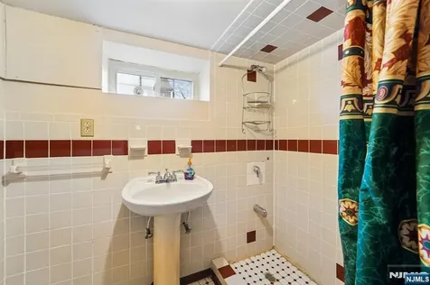 122 Holland Road South Orange Village NJ 07079