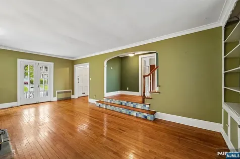 122 Holland Road South Orange Village NJ 07079