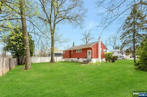 137 Lincoln Place Waldwick NJ 07463