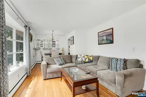137 Lincoln Place Waldwick NJ 07463