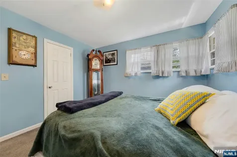 137 Lincoln Place Waldwick NJ 07463