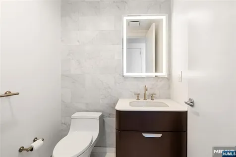 320 Adolphus Avenue Cliffside Park NJ 07010