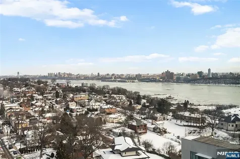 320 Adolphus Avenue Cliffside Park NJ 07010