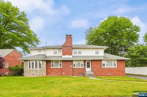 44 Roosevelt Street Little Ferry NJ 07643