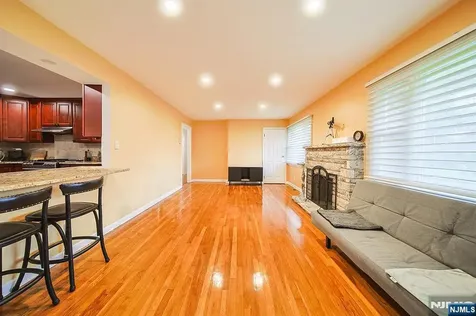 44 Roosevelt Street Little Ferry NJ 07643