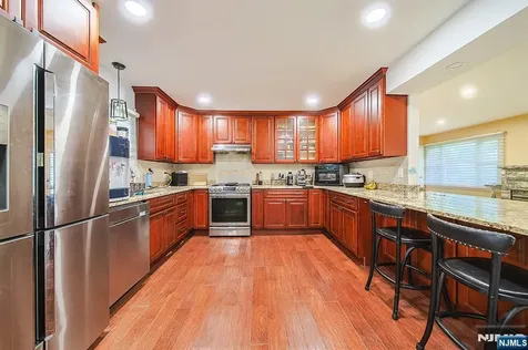 44 Roosevelt Street Little Ferry NJ 07643