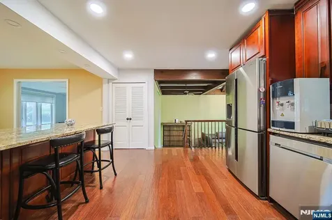 44 Roosevelt Street Little Ferry NJ 07643