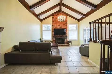 44 Roosevelt Street Little Ferry NJ 07643
