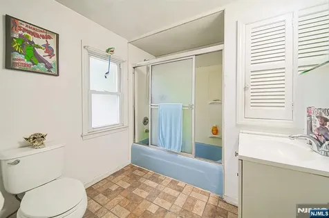 44 Roosevelt Street Little Ferry NJ 07643