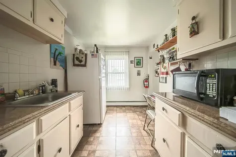 44 Roosevelt Street Little Ferry NJ 07643