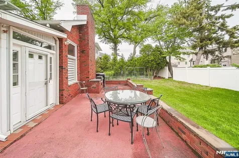 44 Roosevelt Street Little Ferry NJ 07643