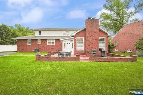44 Roosevelt Street Little Ferry NJ 07643