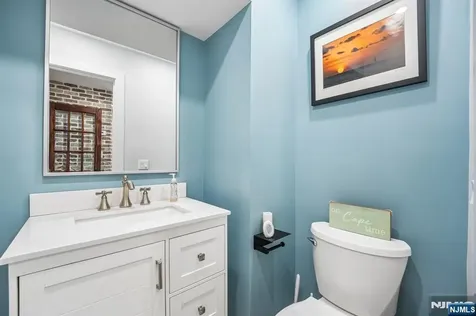 2451 Leighton Fort Lee NJ 07024