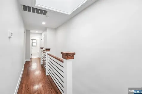 2451 Leighton Fort Lee NJ 07024