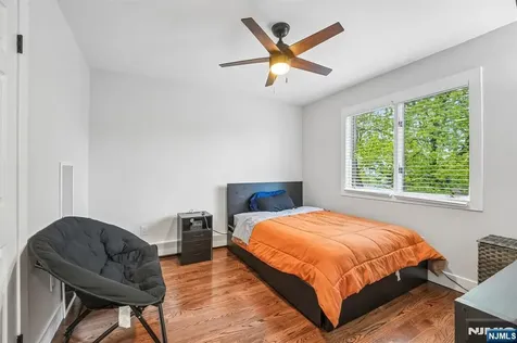 2451 Leighton Fort Lee NJ 07024
