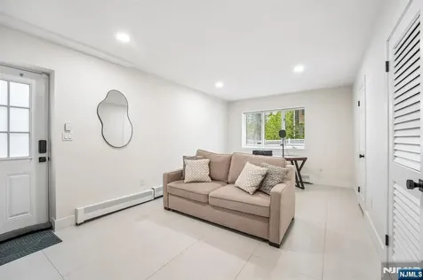 2451 Leighton Fort Lee NJ 07024