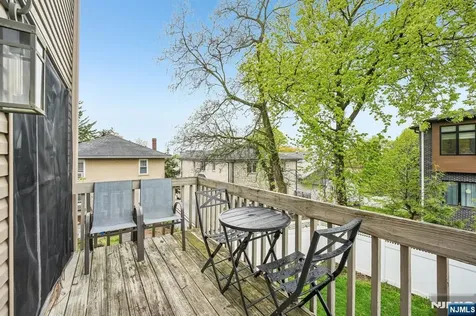 2451 Leighton Fort Lee NJ 07024