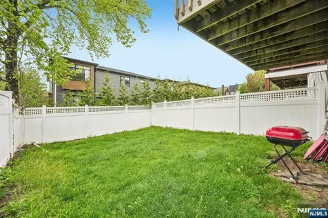 2451 Leighton Fort Lee NJ 07024