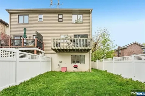 2451 Leighton Fort Lee NJ 07024