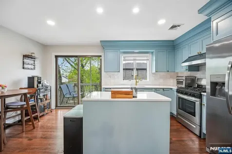 2451 Leighton Fort Lee NJ 07024