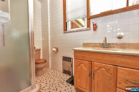 247 Grove Street Lodi NJ 07644