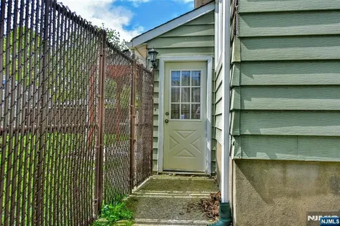 247 Grove Street Lodi NJ 07644